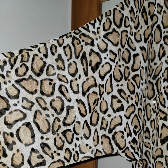 Leopard blouse - Picture 7 of 7